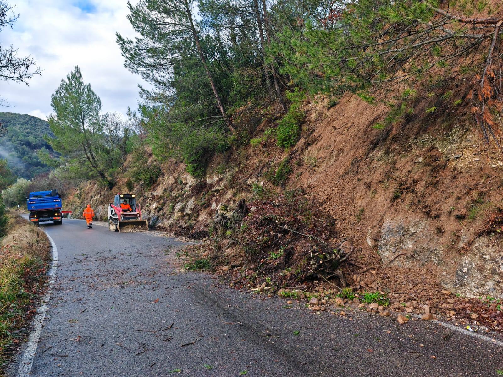 immagine notizia (ptn) Provincia, viabilità: frana ad Arrone, riaperta la Sp 4 a senso unico alternato